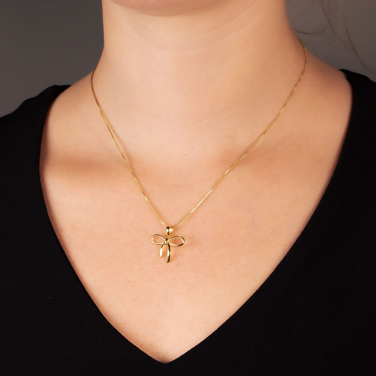 Bow Necklace