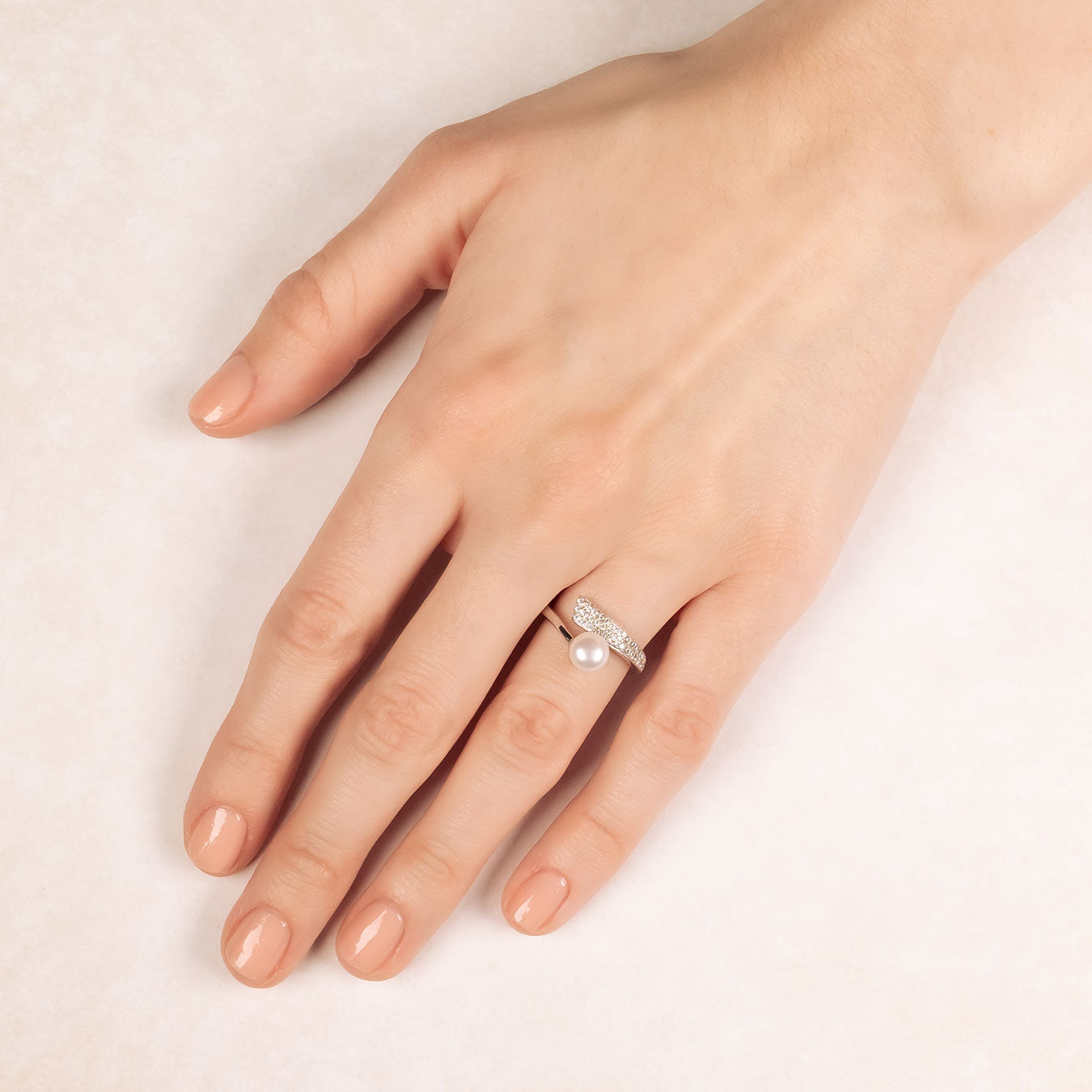 Sterling silver, freshwater pearl and pavé curl ring