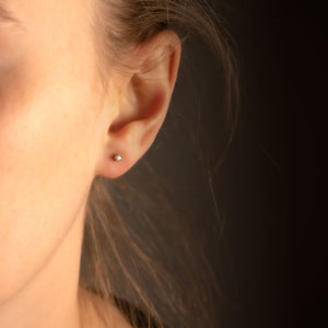 9 Carat Gold & Diamond Claw Stud Earrings (0.14ct diamond)