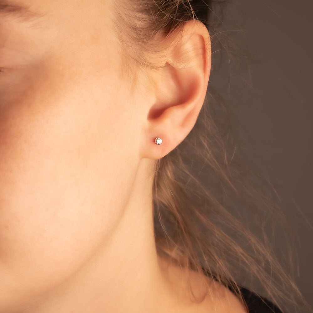 9 carat white gold diamond stud earrings Clearance