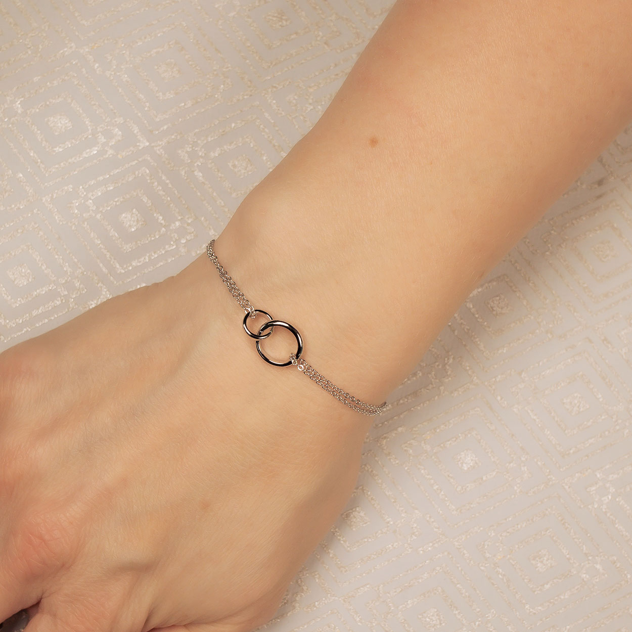 Interlocking Circles Bracelet