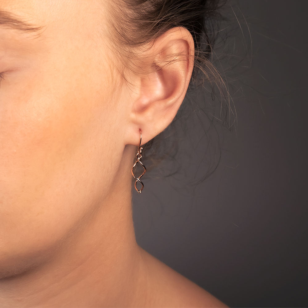 Simple Twist Drop Earring