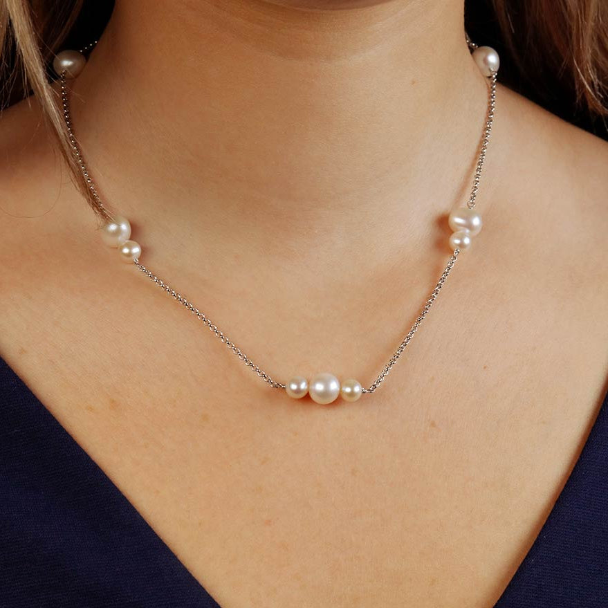 Rounded Pearls Chain Necklace