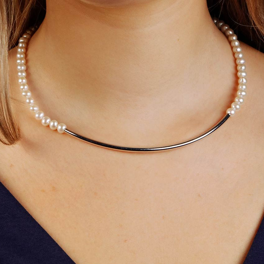 Silver Curve & Freshwater Pearl Necklace