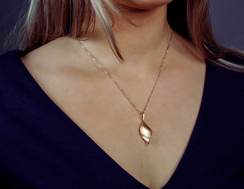 Yellow Gold Vermeil Twist Pendant