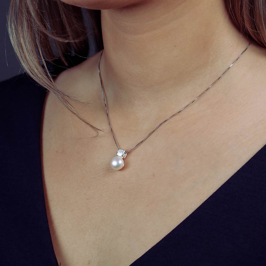 Silver & Freshwater Pearl Cubist Pendant