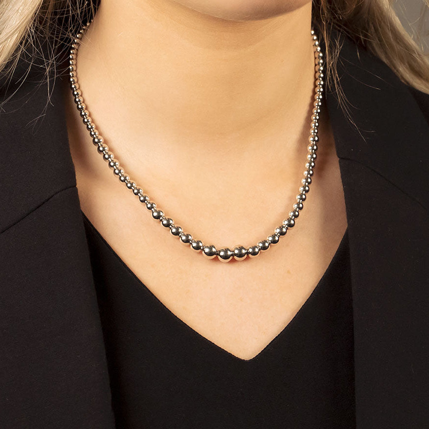 Graduated Silver Bead Necklace with T-Bar