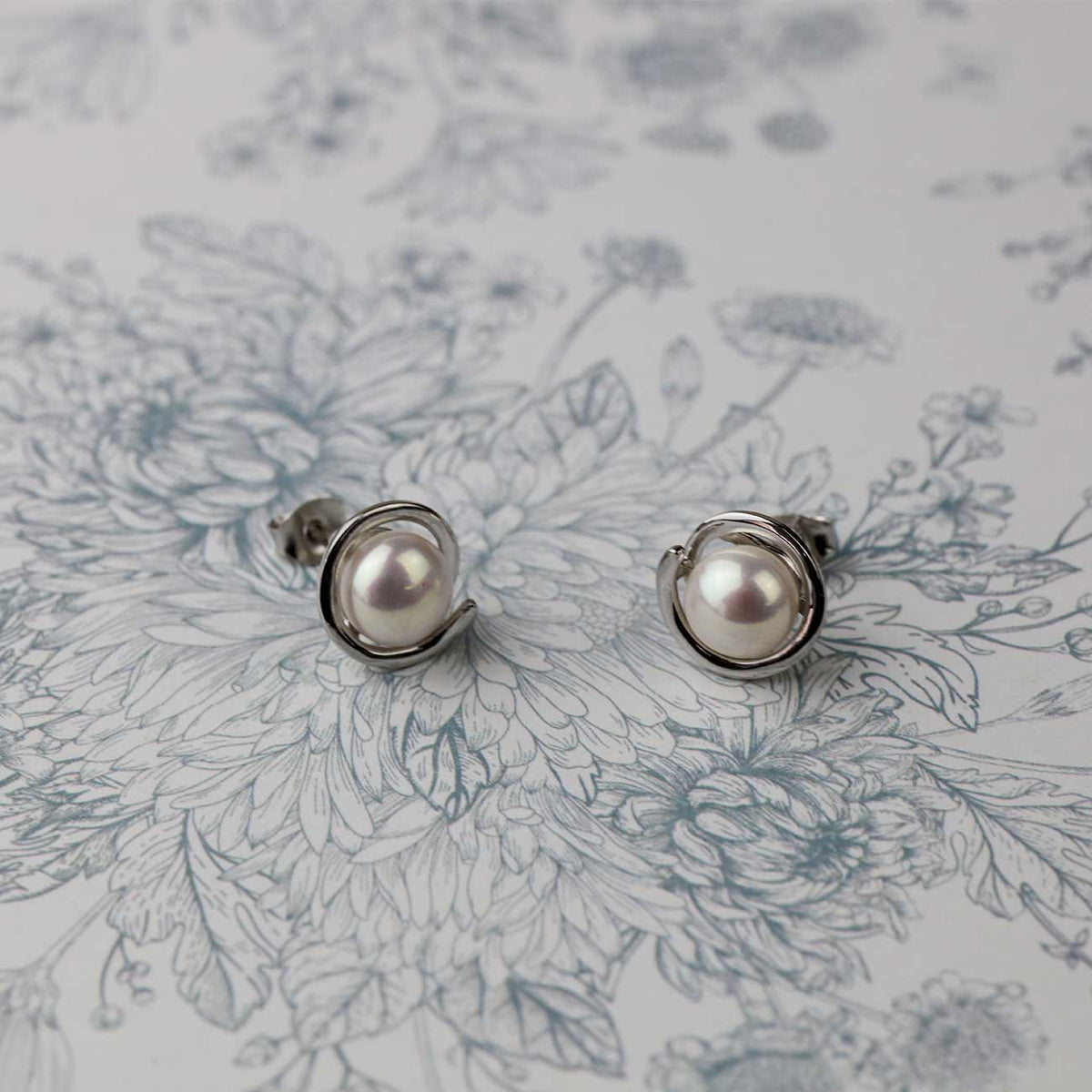 Spiral Set Pearl Studs